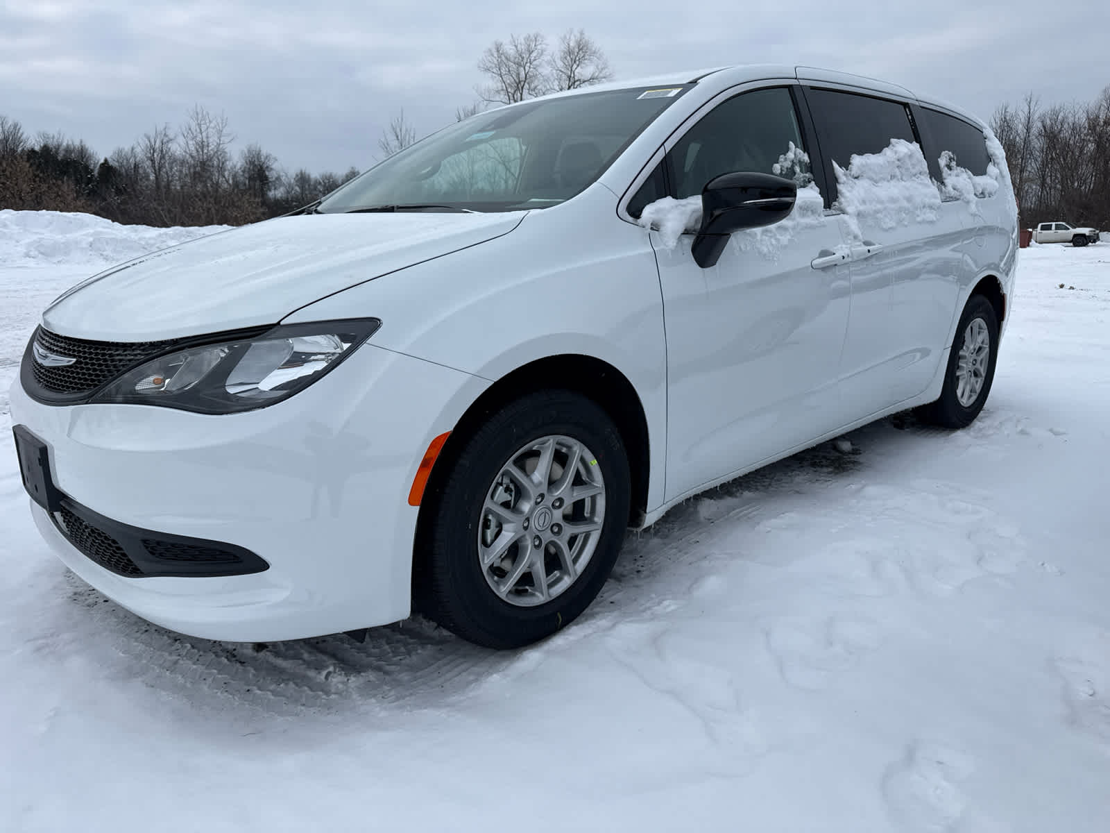 2026 Chrysler Voyager LX's photo