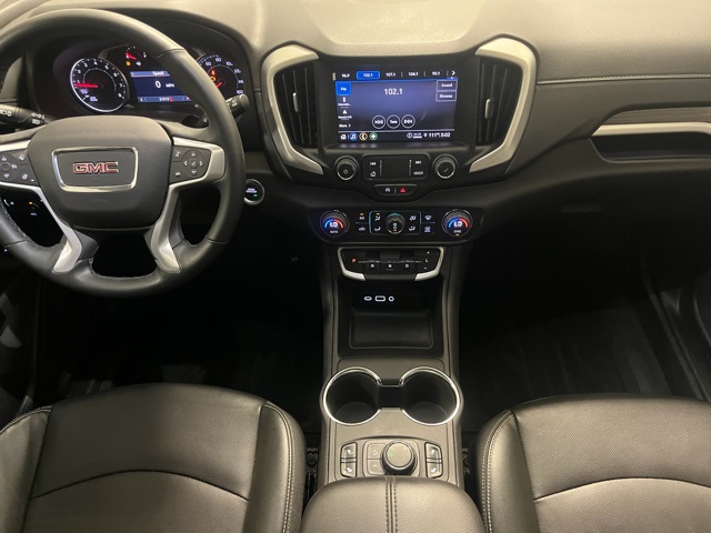 2024 Gmc Terrain SLT photo 2