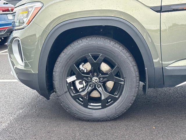2025 Volkswagen Atlas Peak Edition SE photo 9