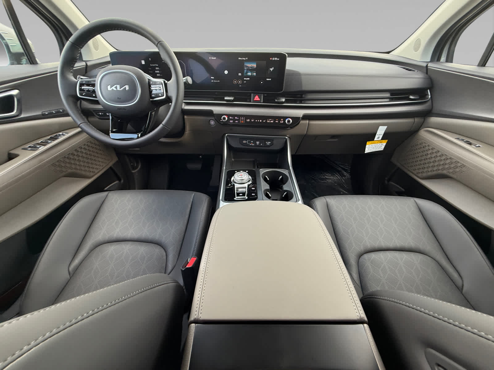 2026 Kia Carnival SX photo 9