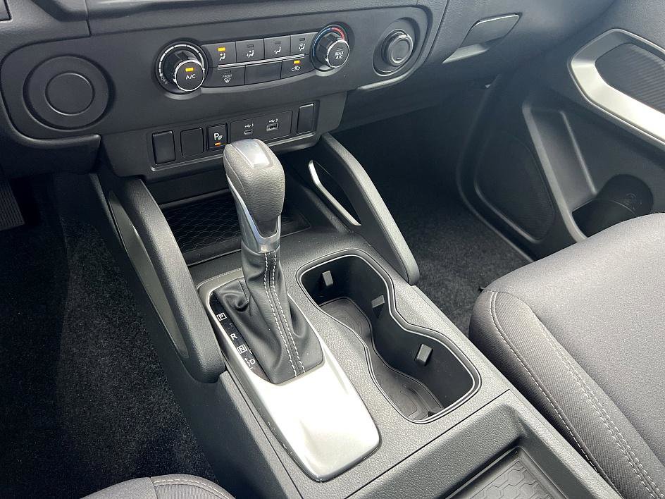 2025 Nissan Frontier SV photo 24