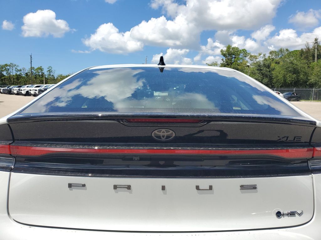 2026 Toyota Prius XLE photo 12