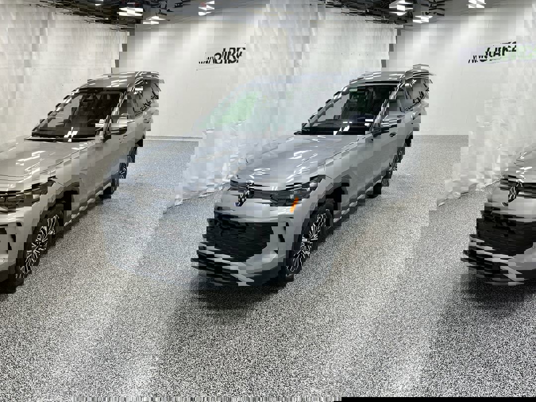 2025 Volkswagen Tiguan S photo 2