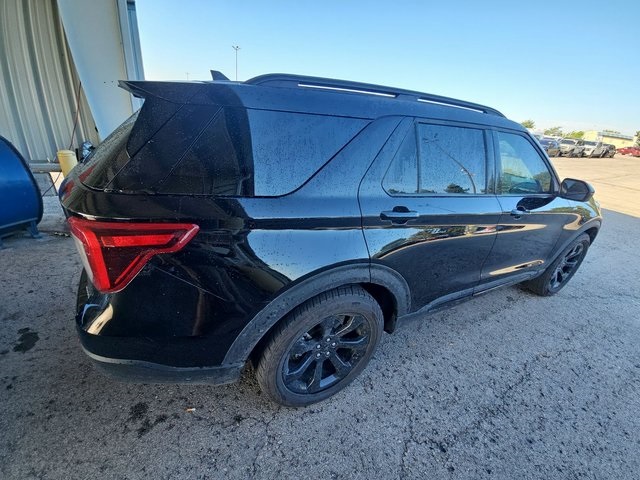 2022 Ford Explorer ST-Line photo 4