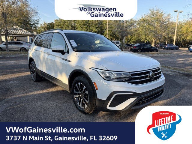 2024 Volkswagen Tiguan S's photo