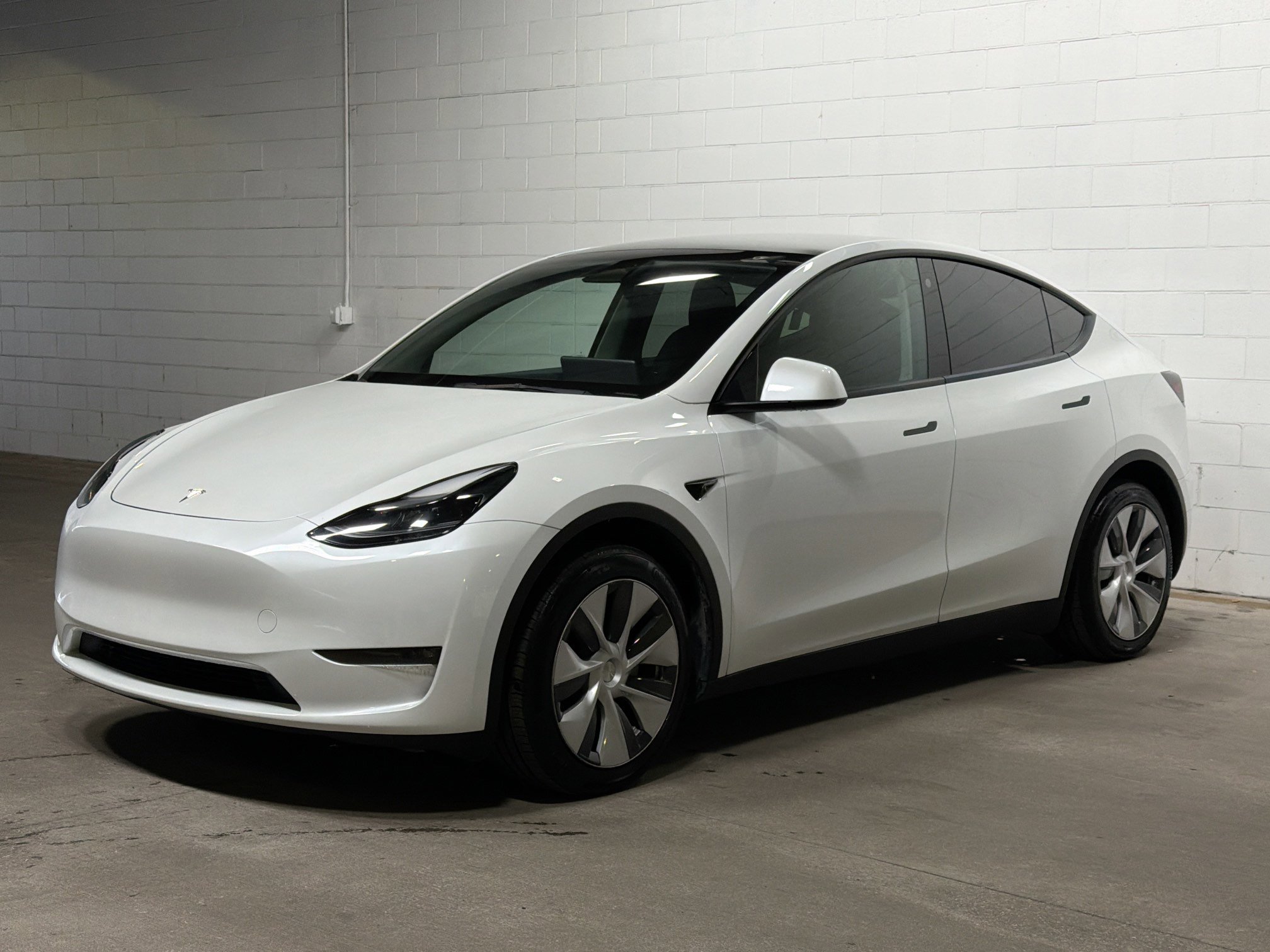 2023 Tesla Model Y Long Range's photo
