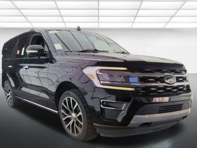 2023 Ford Expedition Limited's photo