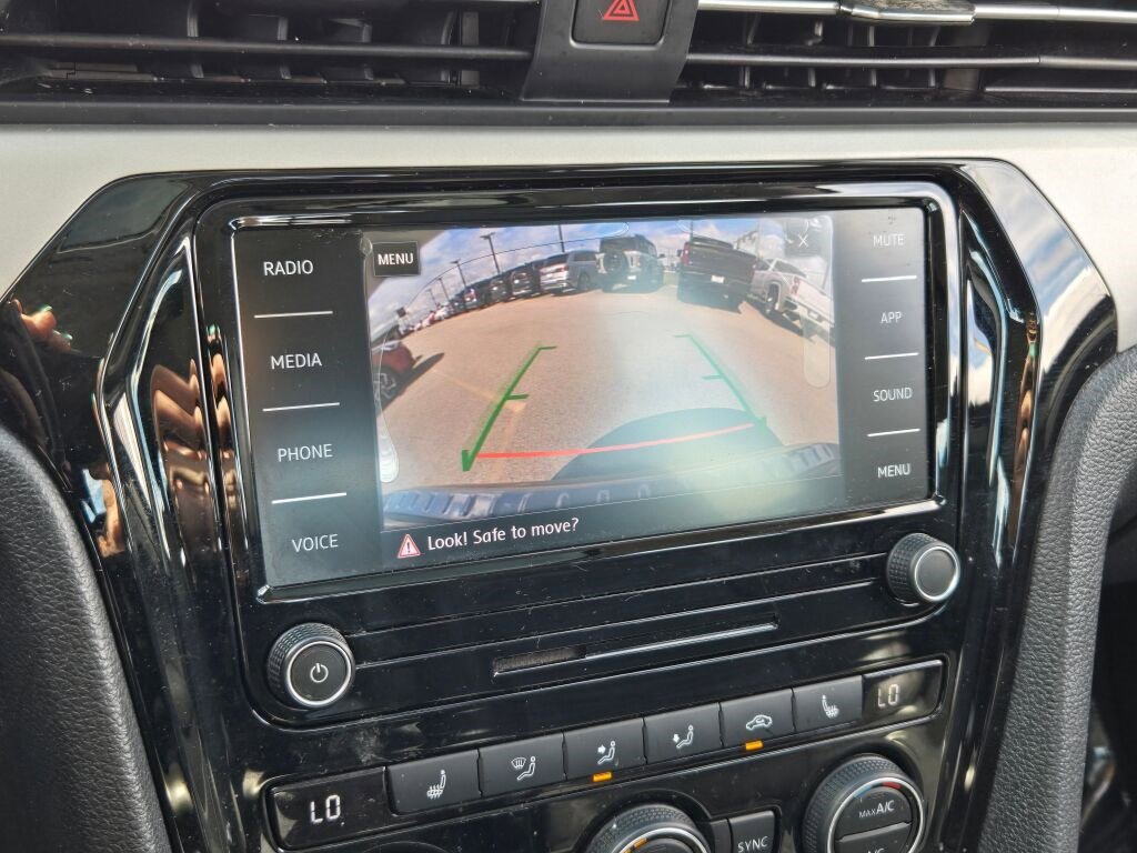 2021 Volkswagen Passat 2.0T SE photo 27