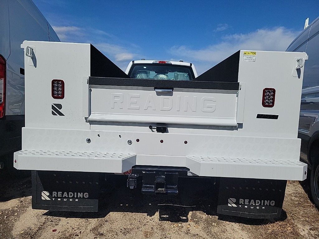 2024 Ford F-550 XL photo 3