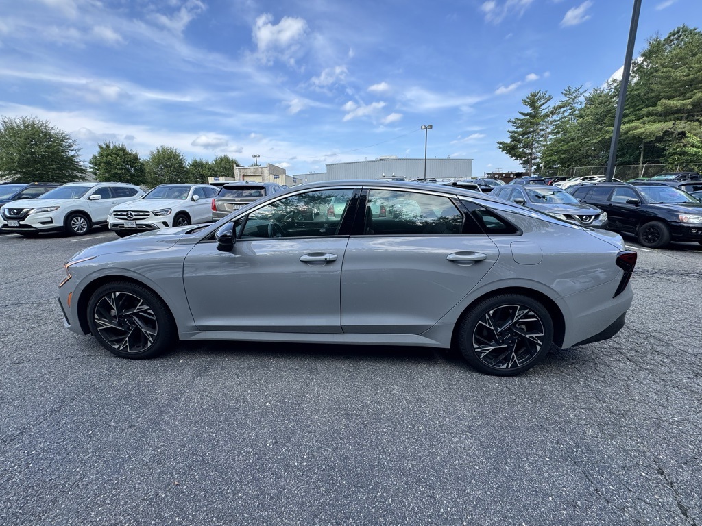 2025 Kia K5 GT-Line photo 3