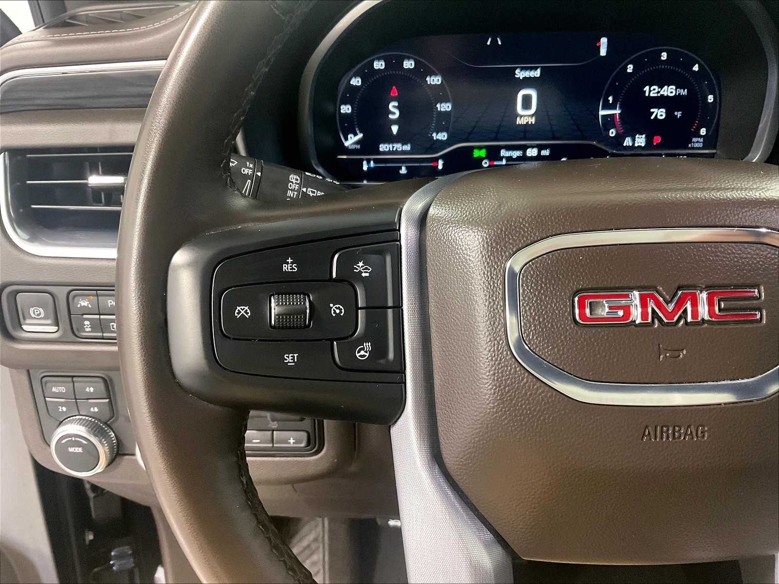 2023 Gmc Yukon SLT photo 23