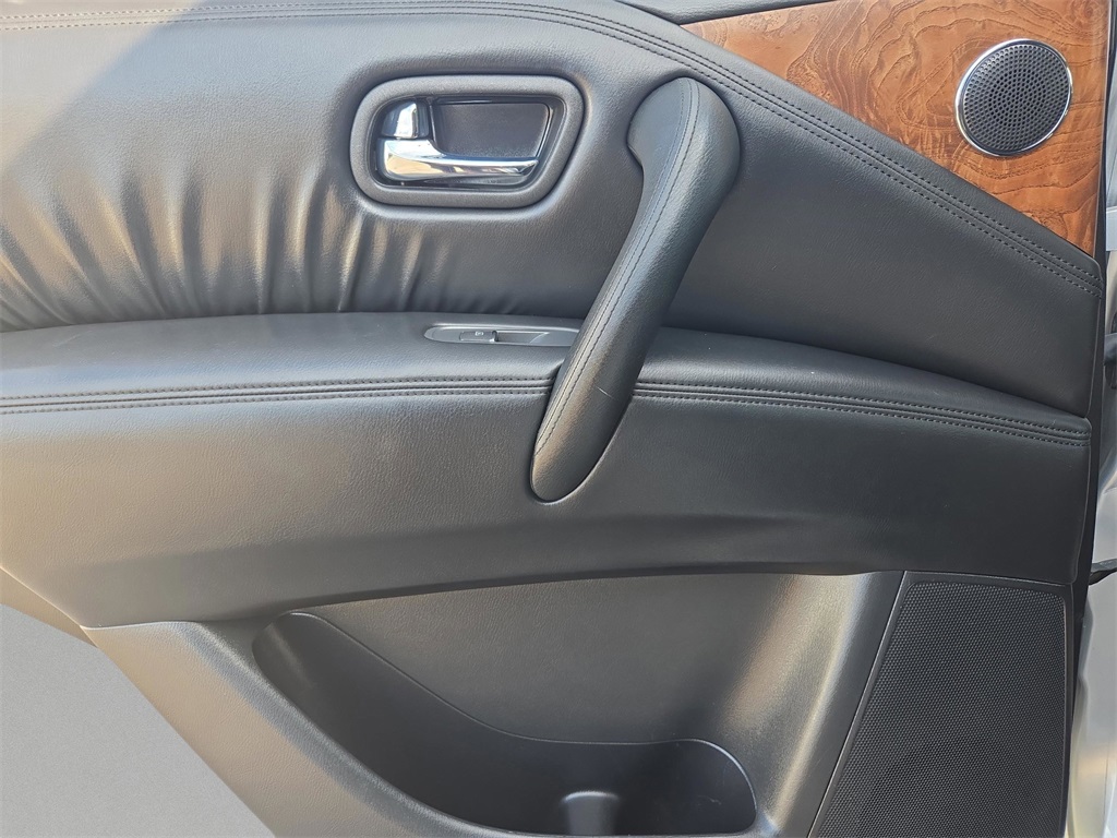 2024 Nissan Armada SL photo 14
