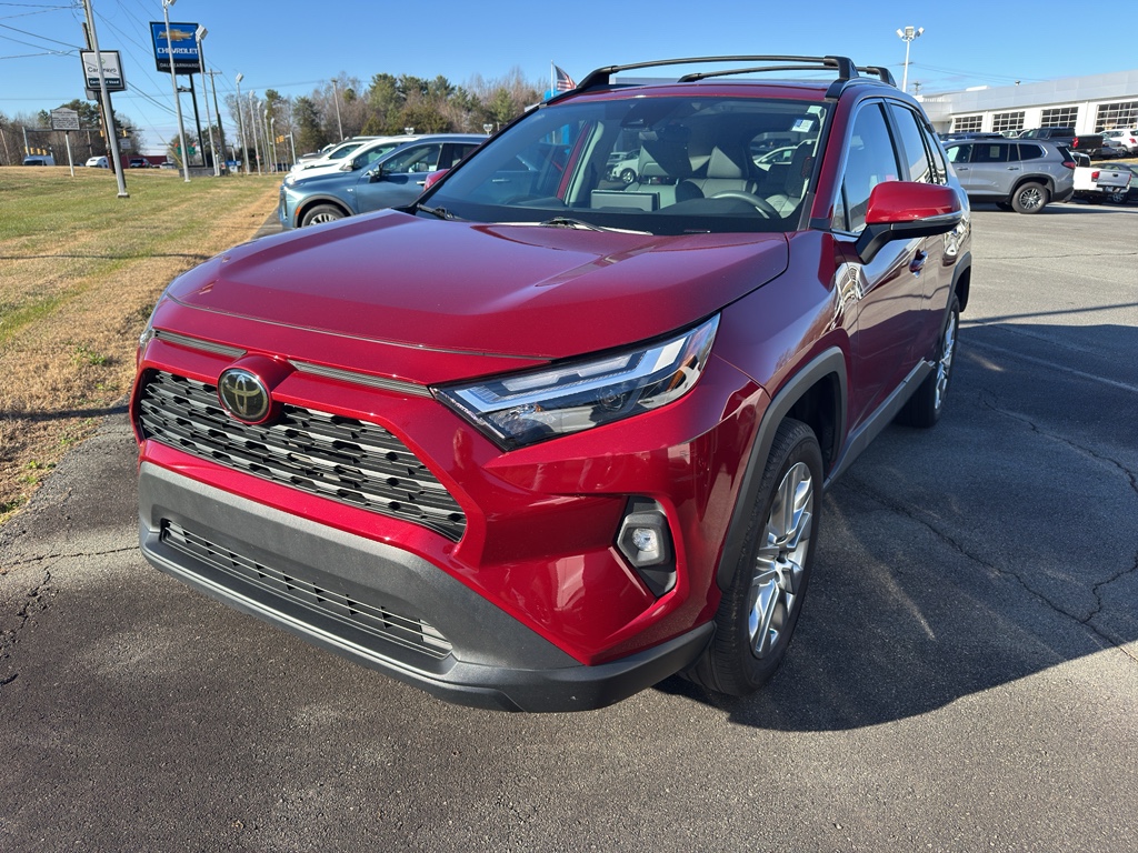 2023 Toyota RAV4 XLE Premium's photo