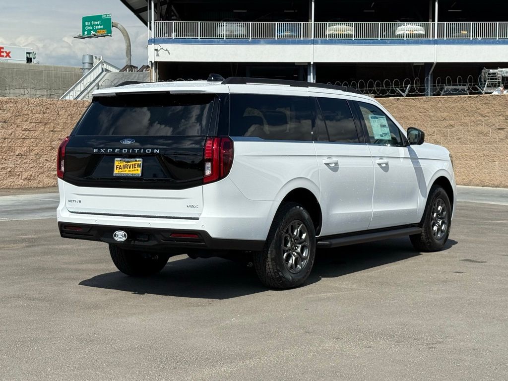 2025 Ford Expedition MAX photo 4
