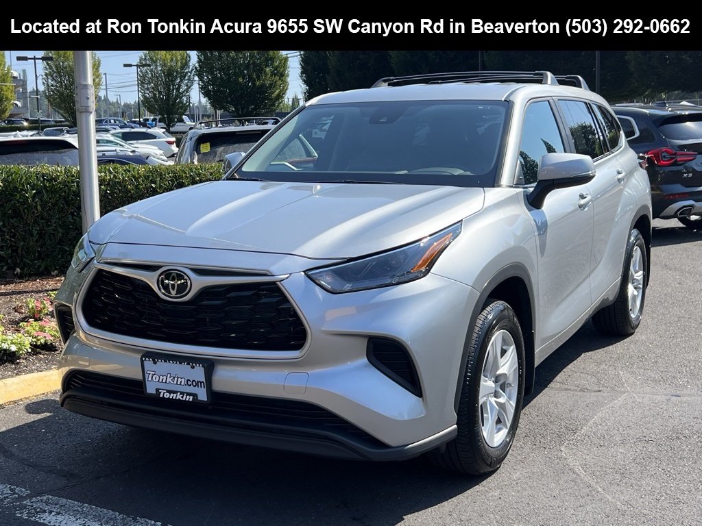 2023 Toyota Highlander L photo 4