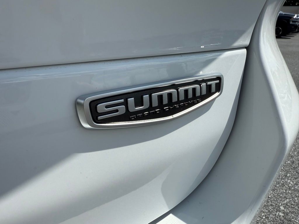 2024 Jeep Grand Cherokee L Summit photo 10