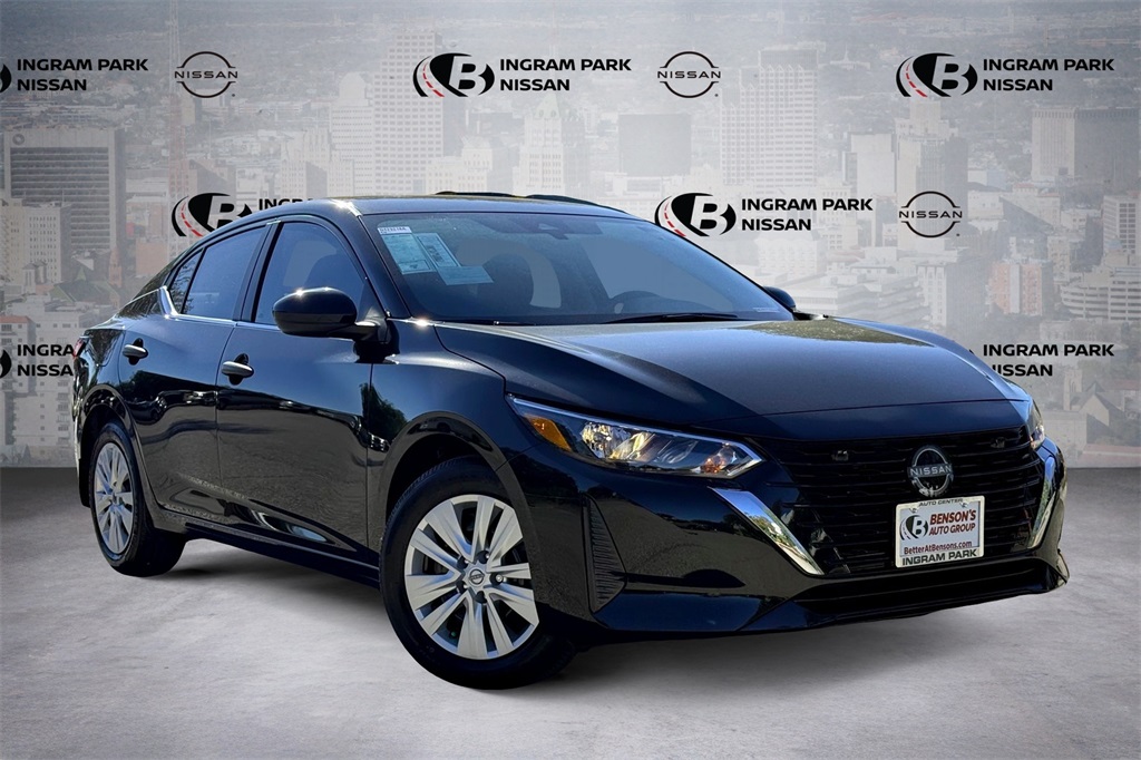 2025 Nissan Sentra S's photo