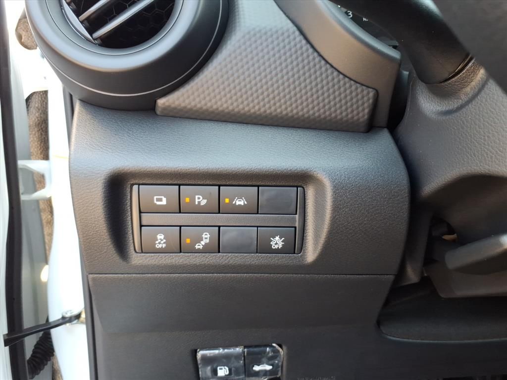 2025 Nissan Kicks Play S photo 16