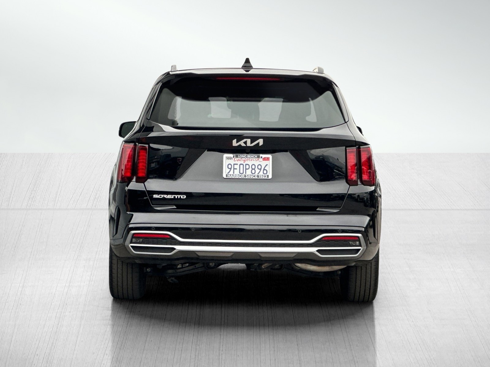 2023 Kia Sorento S photo 3