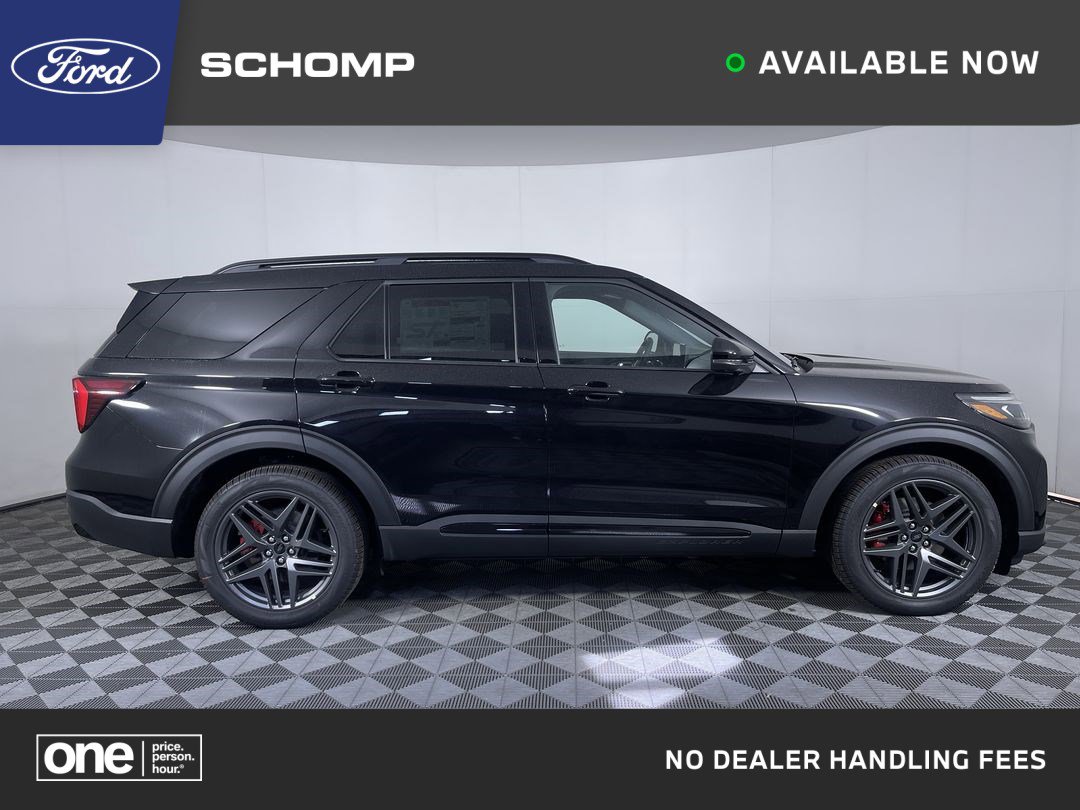 2025 Ford Explorer ST's photo