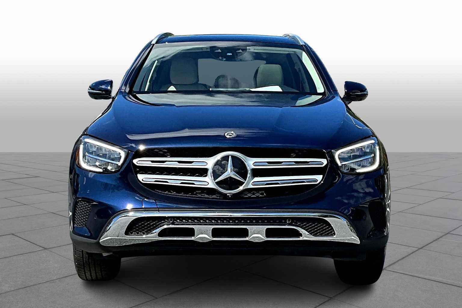 2021 Mercedes Benz GLC 300 photo 3