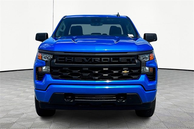 2026 Chevrolet Silverado Custom photo 2