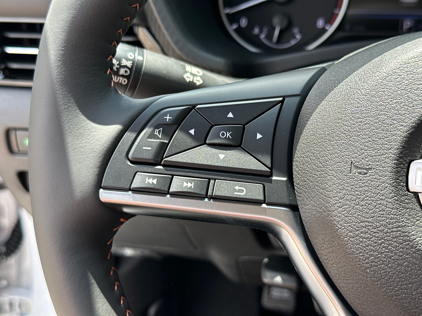 2025 Nissan Sentra SR photo 24