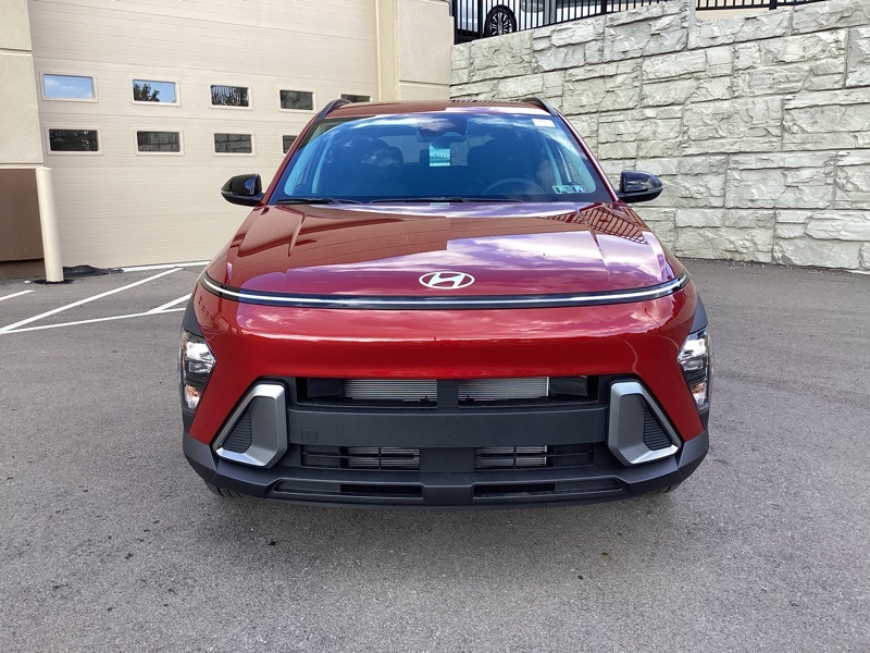 2026 Hyundai Kona SEL photo 2