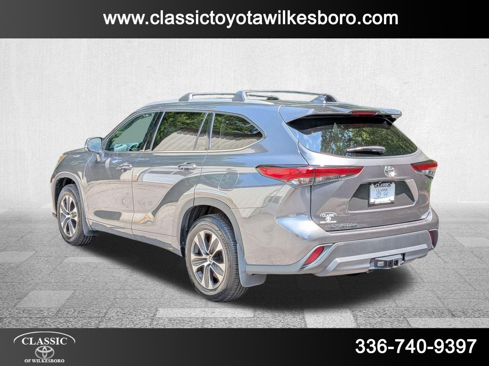 2022 Toyota Highlander XLE photo 7