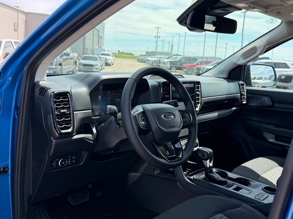 2025 Ford Ranger XLT photo 3