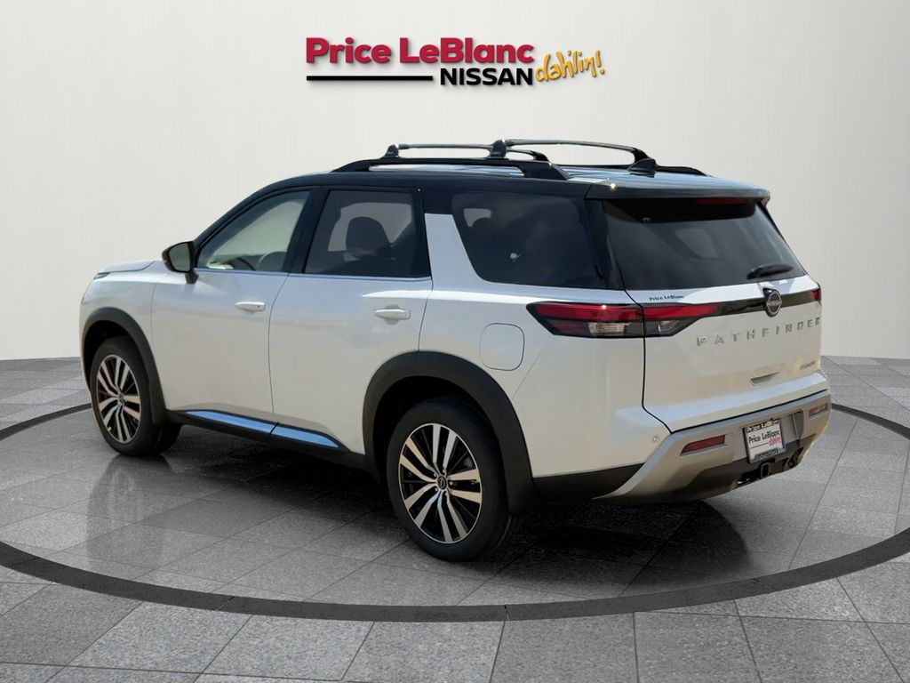 2025 Nissan Pathfinder Platinum photo 5
