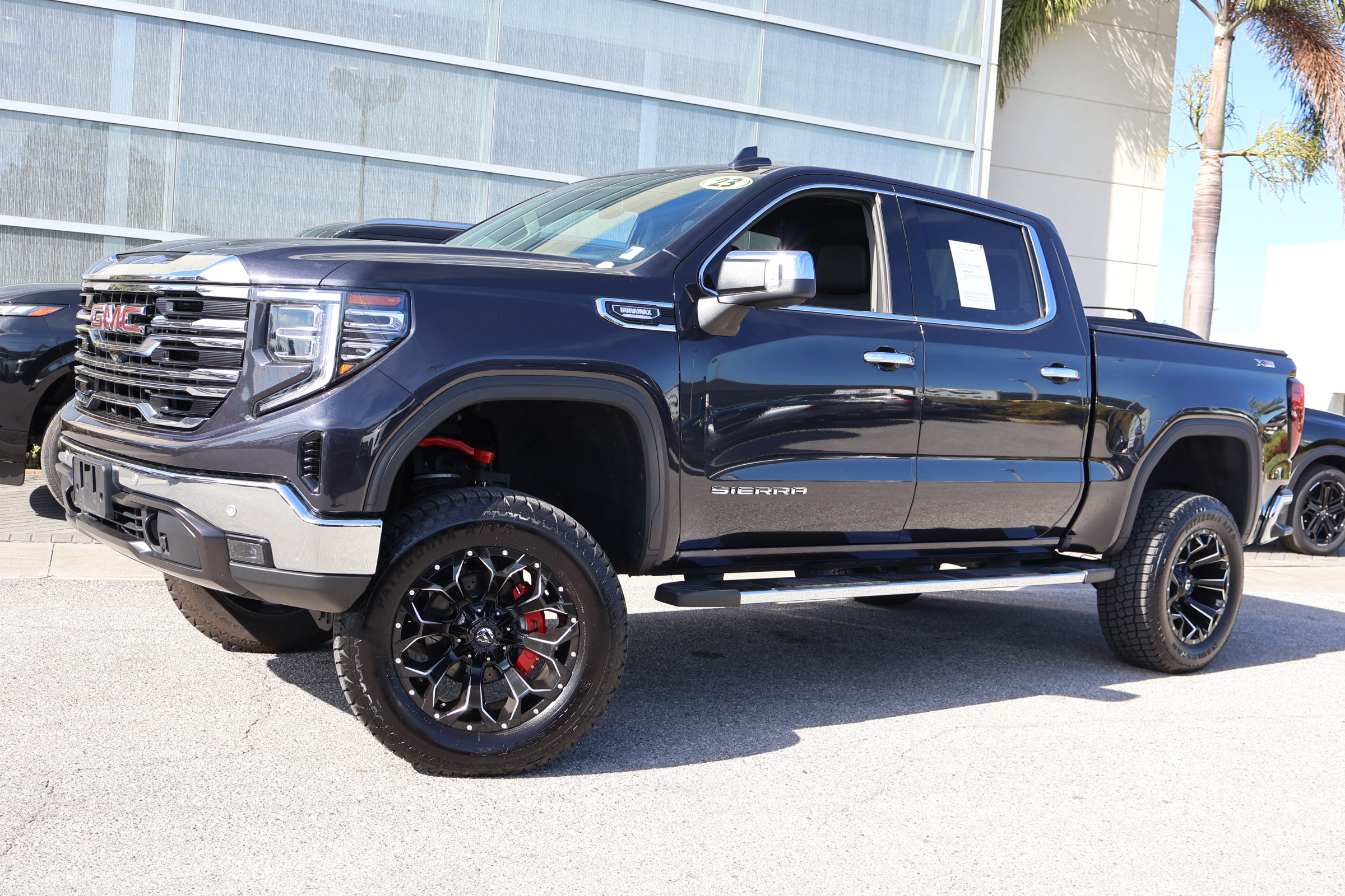 2023 GMC Sierra 1500 SLT's photo