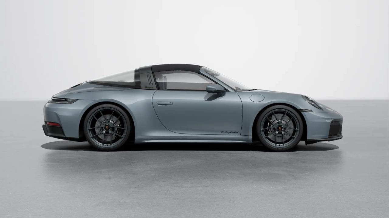 2026 Porsche 911 Targa 4 GTS photo 6