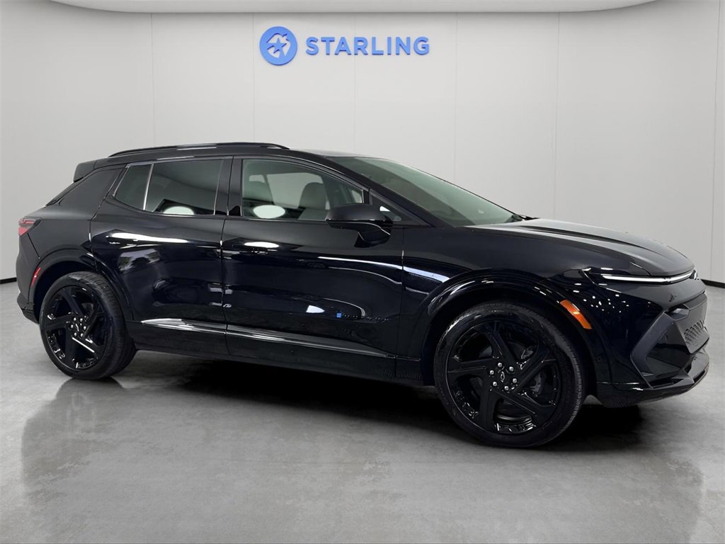 2024 Chevrolet Equinox EV 3RS photo 11