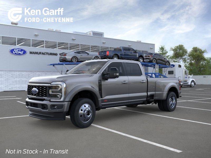 2026 Ford F-450 Super Duty Platinum's photo