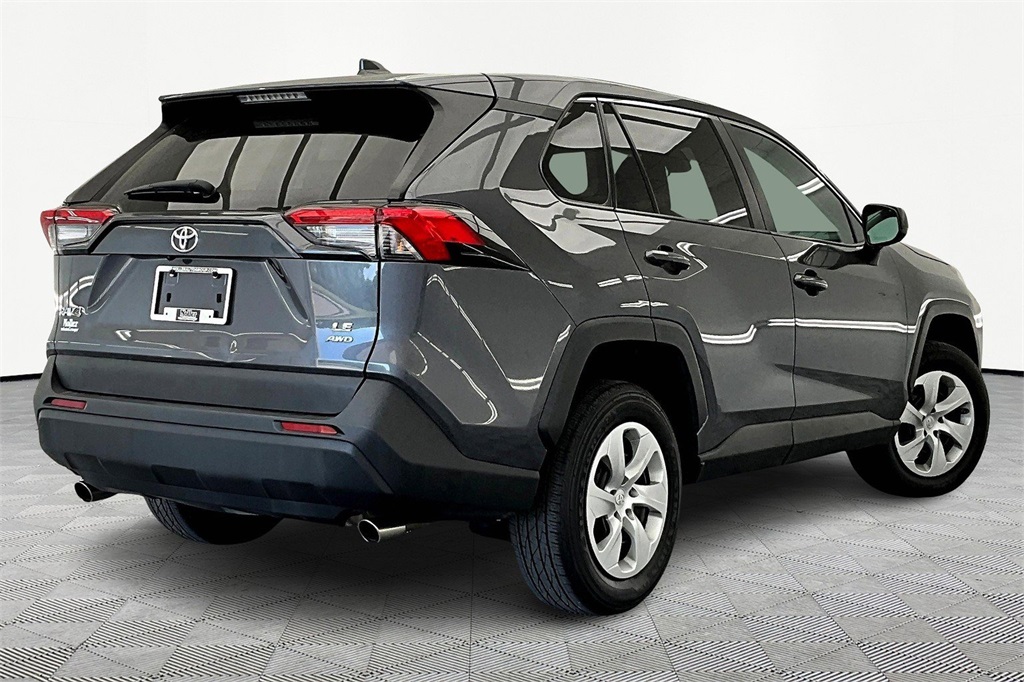 Used 2024 Toyota RAV4 LE with VIN 2T3F1RFV1RC425736 for sale in Kansas City