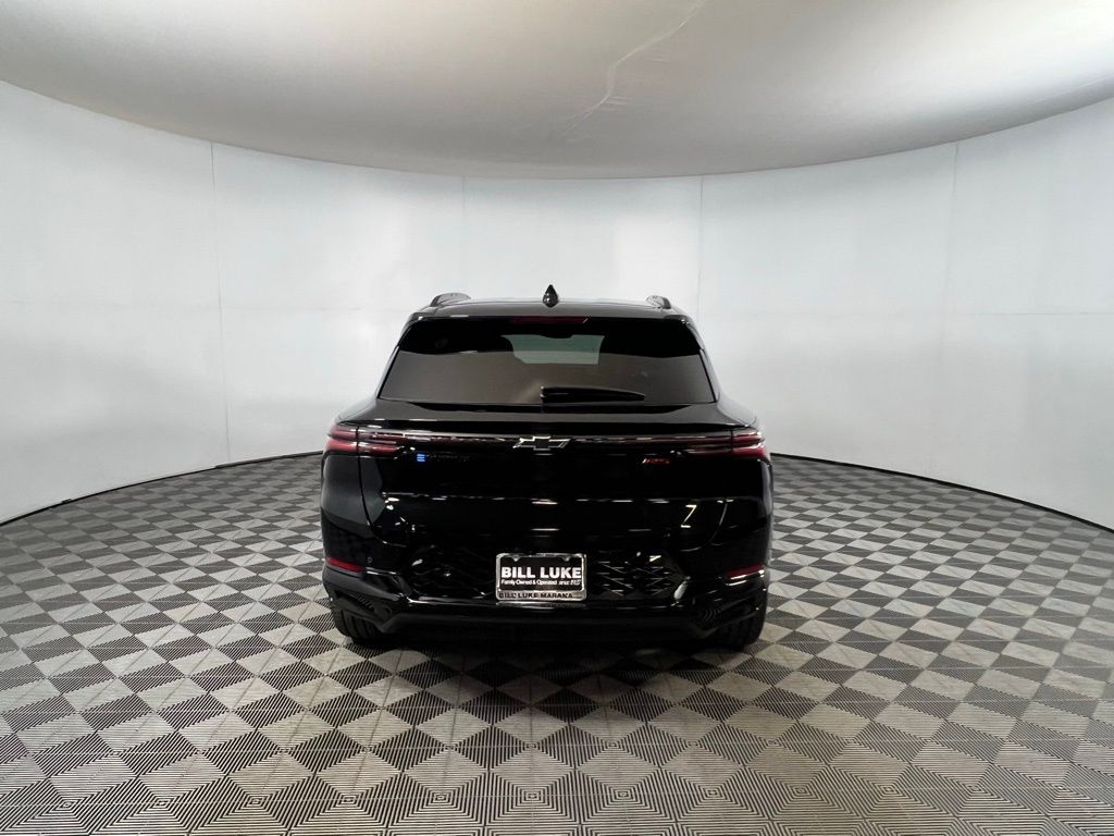 2024 Chevrolet Equinox EV 3RS photo 2