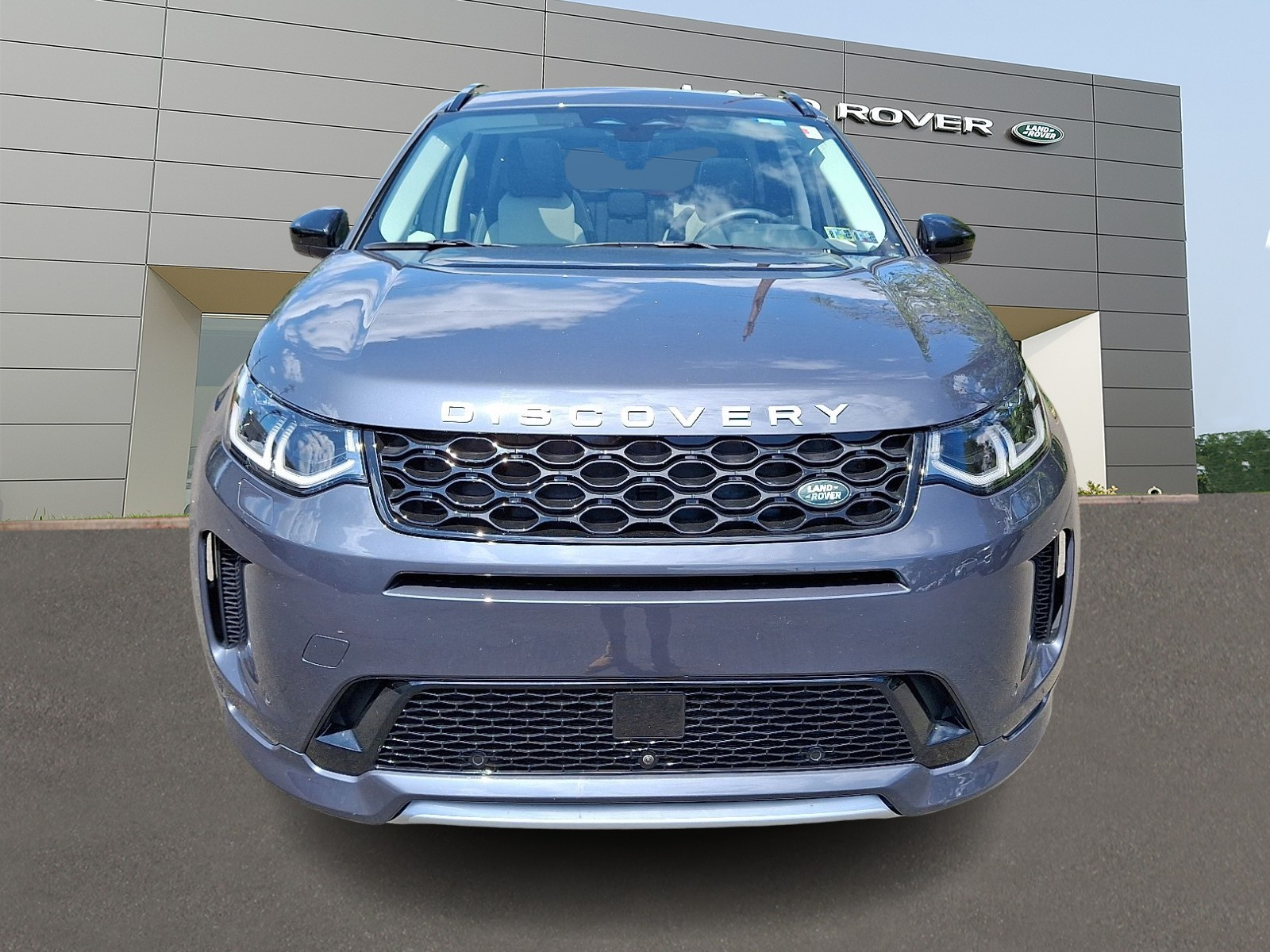 2025 Land Rover Discovery Sport S photo 4