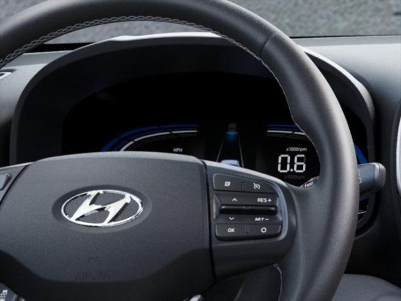 2025 Hyundai Venue SEL photo 14