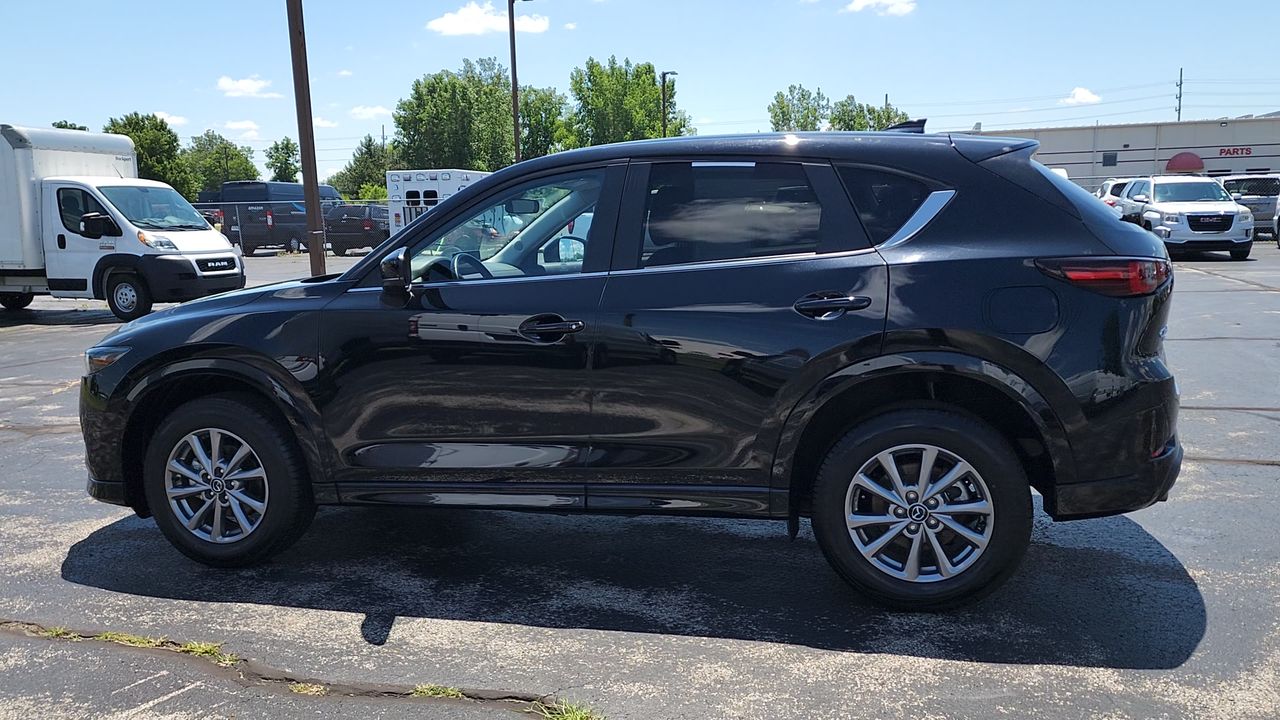 2024 Mazda CX-5 2.5 Select photo 4