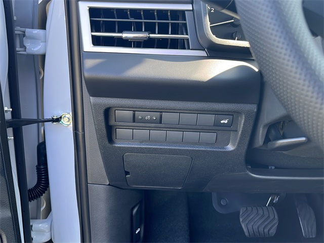2025 Mitsubishi Outlander SE photo 31