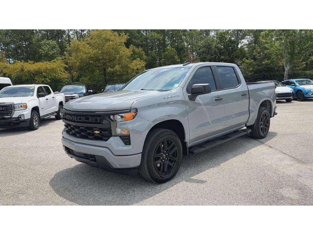 2024 Chevrolet Silverado 1500 Custom photo 4