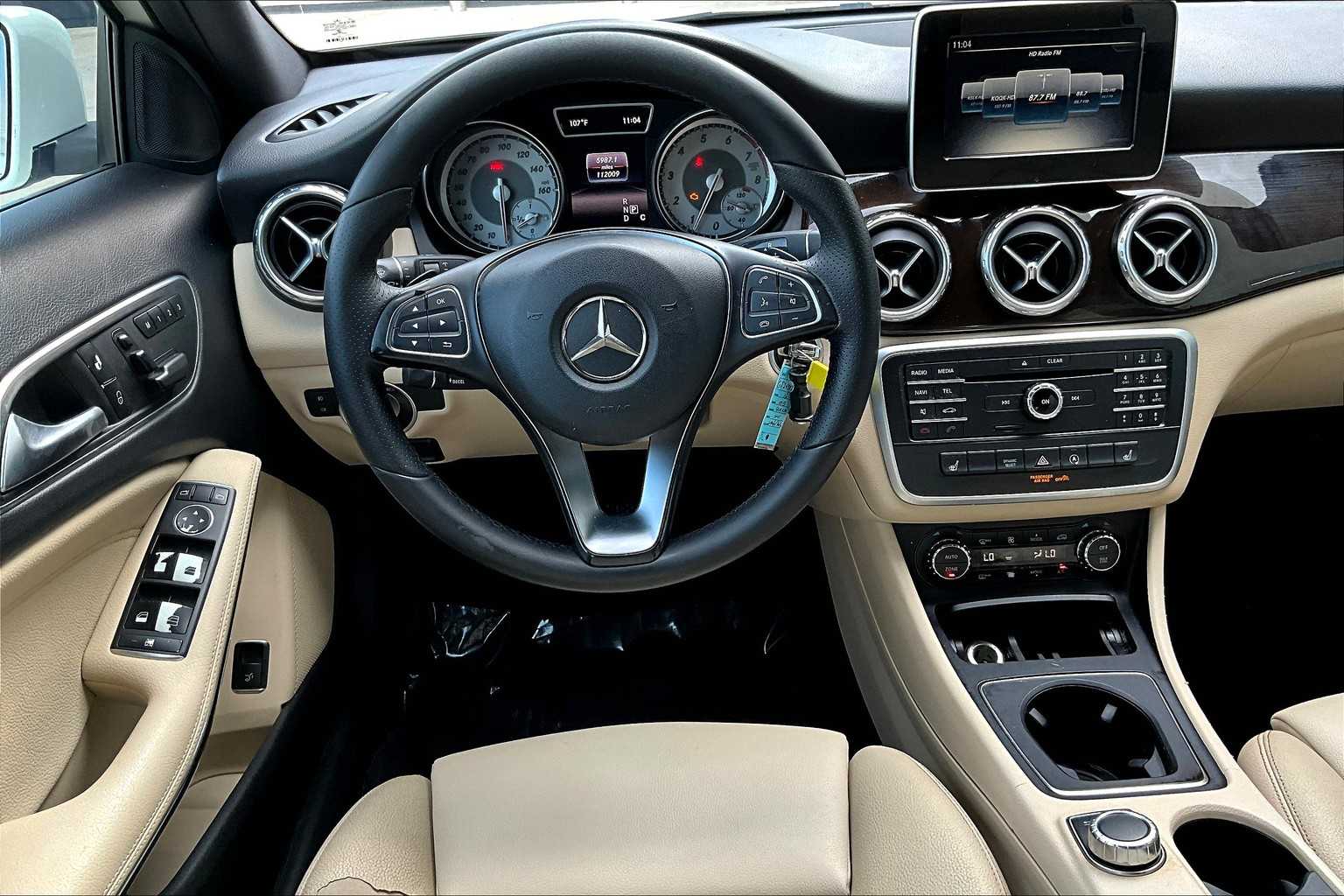 2016 Mercedes Benz GLA 250 photo 5