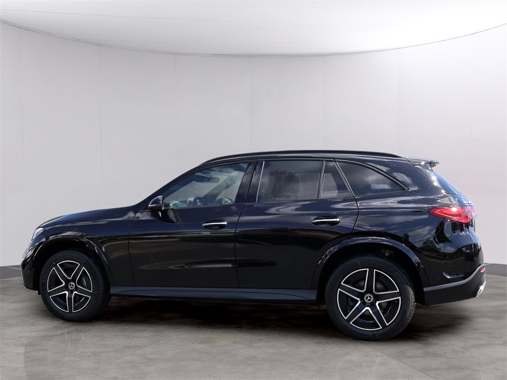 2025 Mercedes Benz GLC 300 4MATIC photo 4
