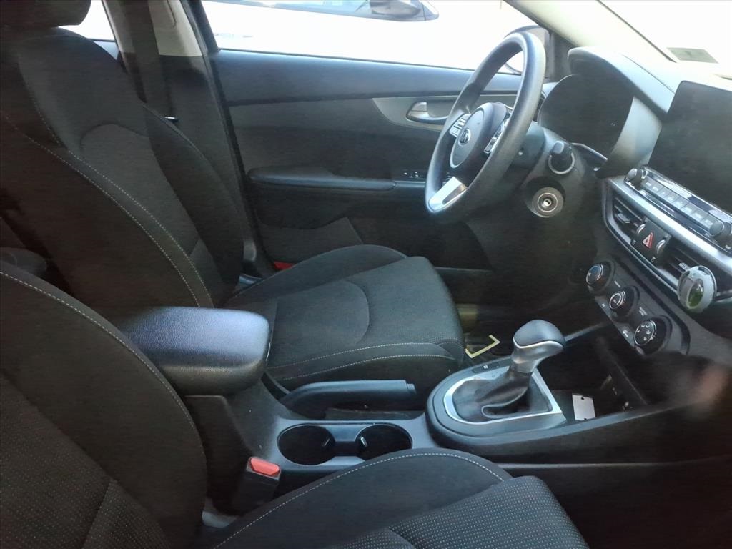 2021 Kia Forte LXS photo 4