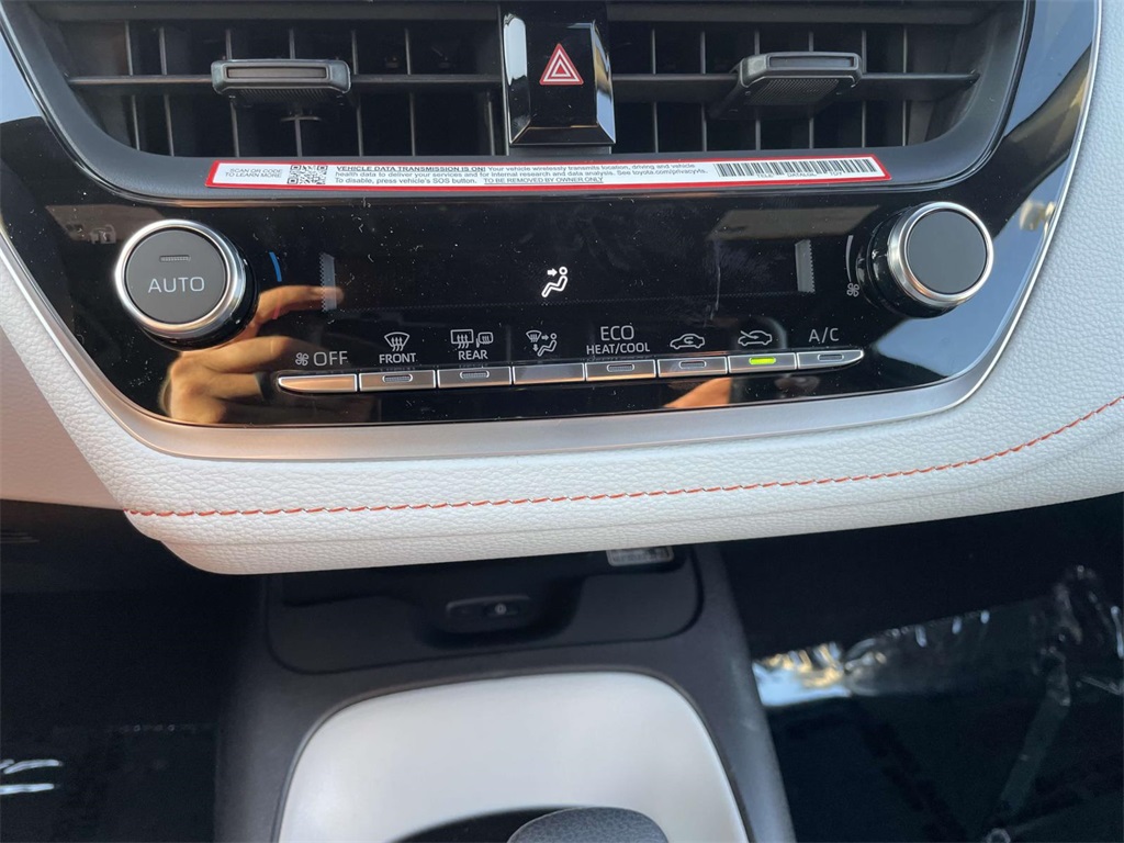 2025 Toyota Corolla SE photo 28