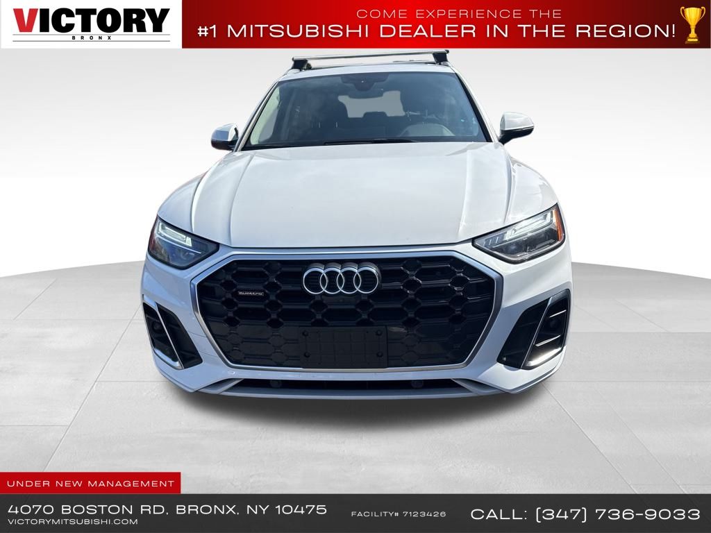 2023 Audi Q5 45 S line Premium photo 2