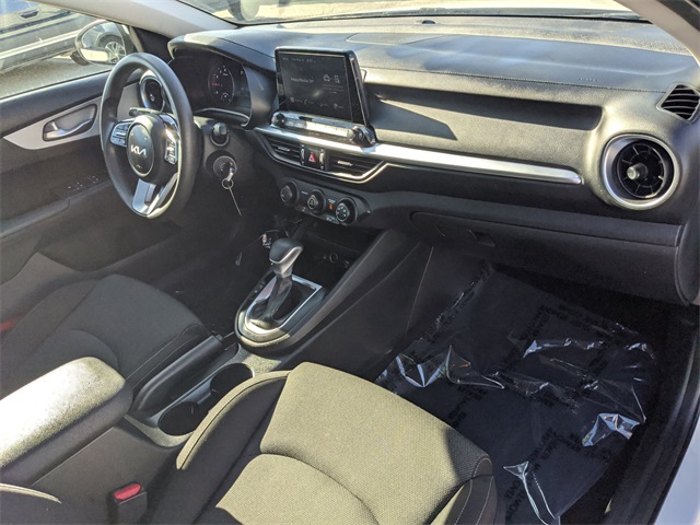 2023 Kia Forte LX photo 9