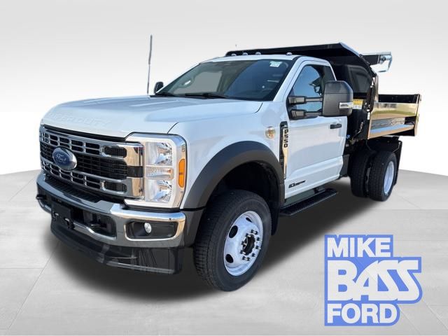 2023 Ford F-550 Super Duty Chassis Cab XL's photo