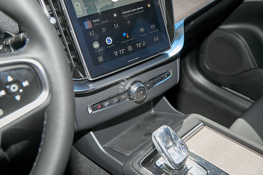 2025 VOLVO XC90 - Image 13